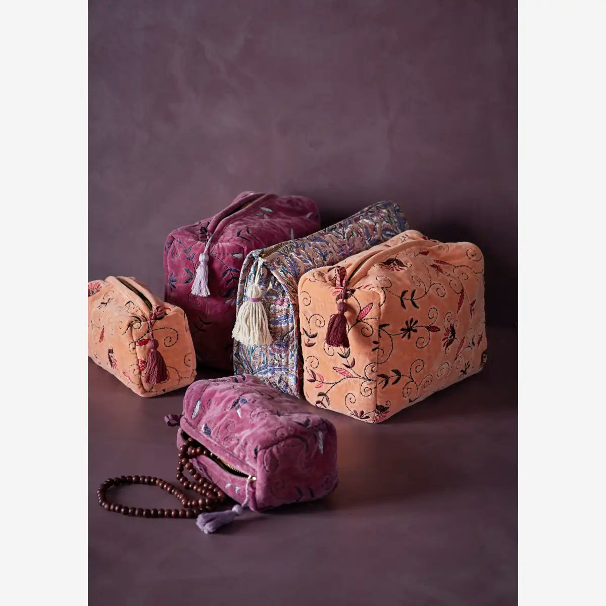 Embroidered Velvet Washbag - Pink