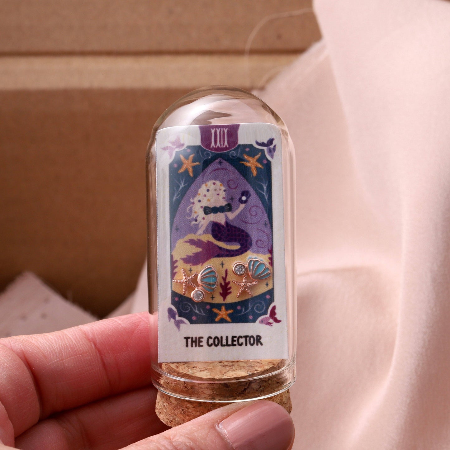 THE COLLECTOR Shell and Starfish crystal earrings