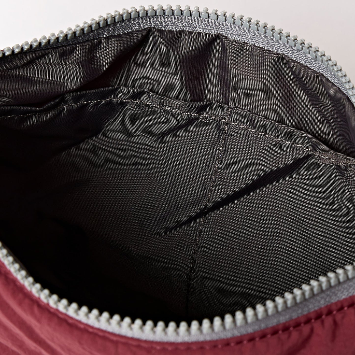 Roka Farringdon - Bordeaux Taslon