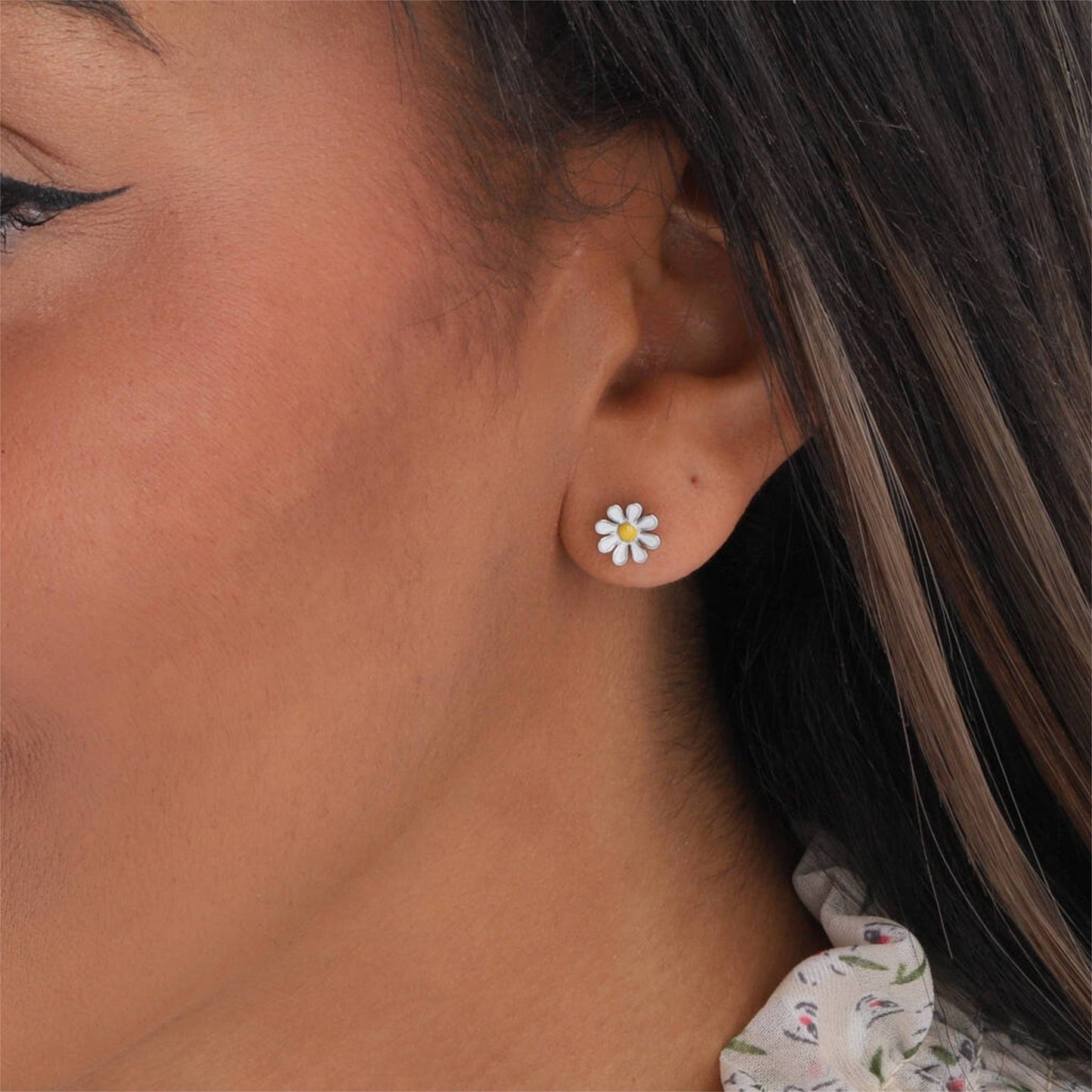 No rain no flowers enamel daisy earrings