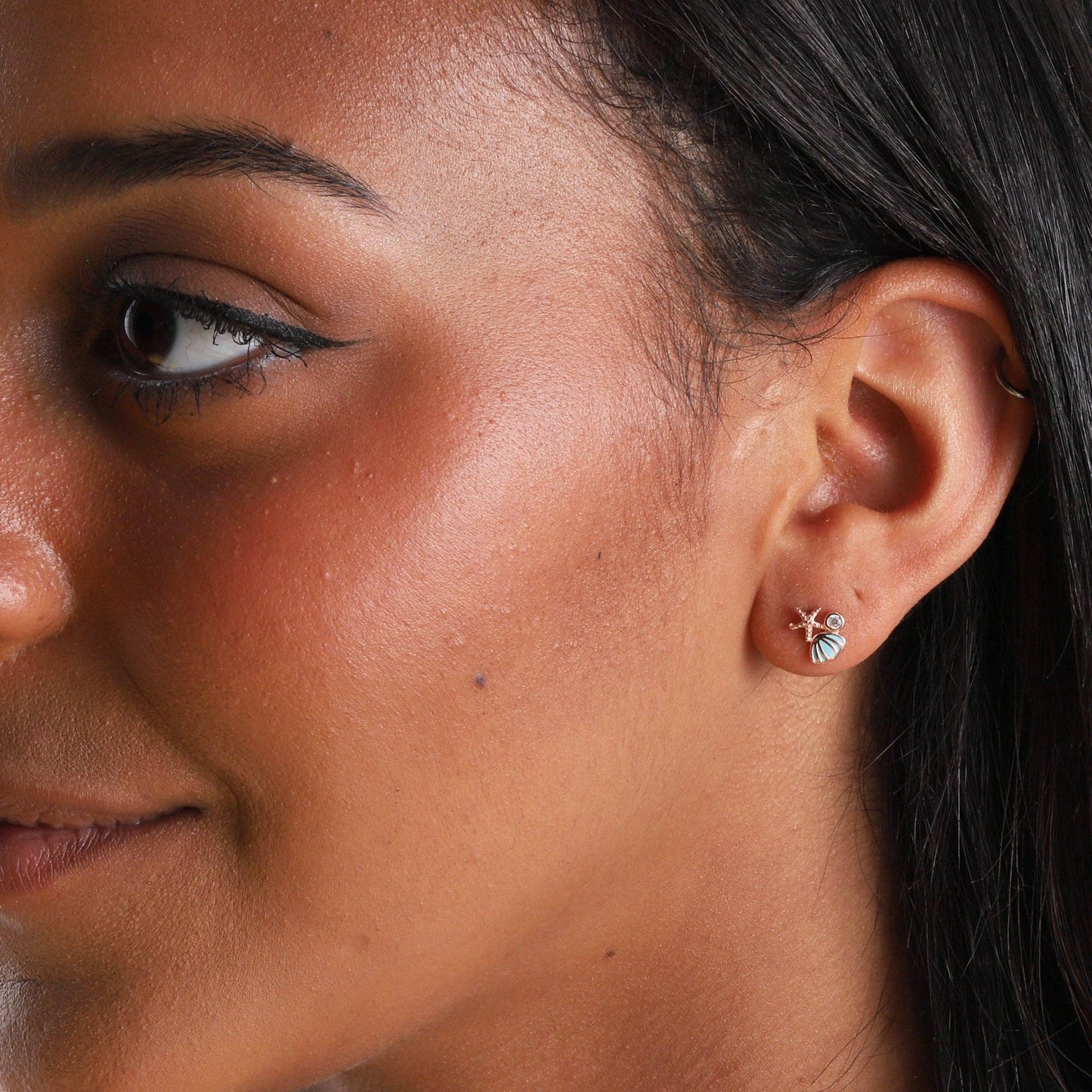 THE COLLECTOR Shell and Starfish crystal earrings