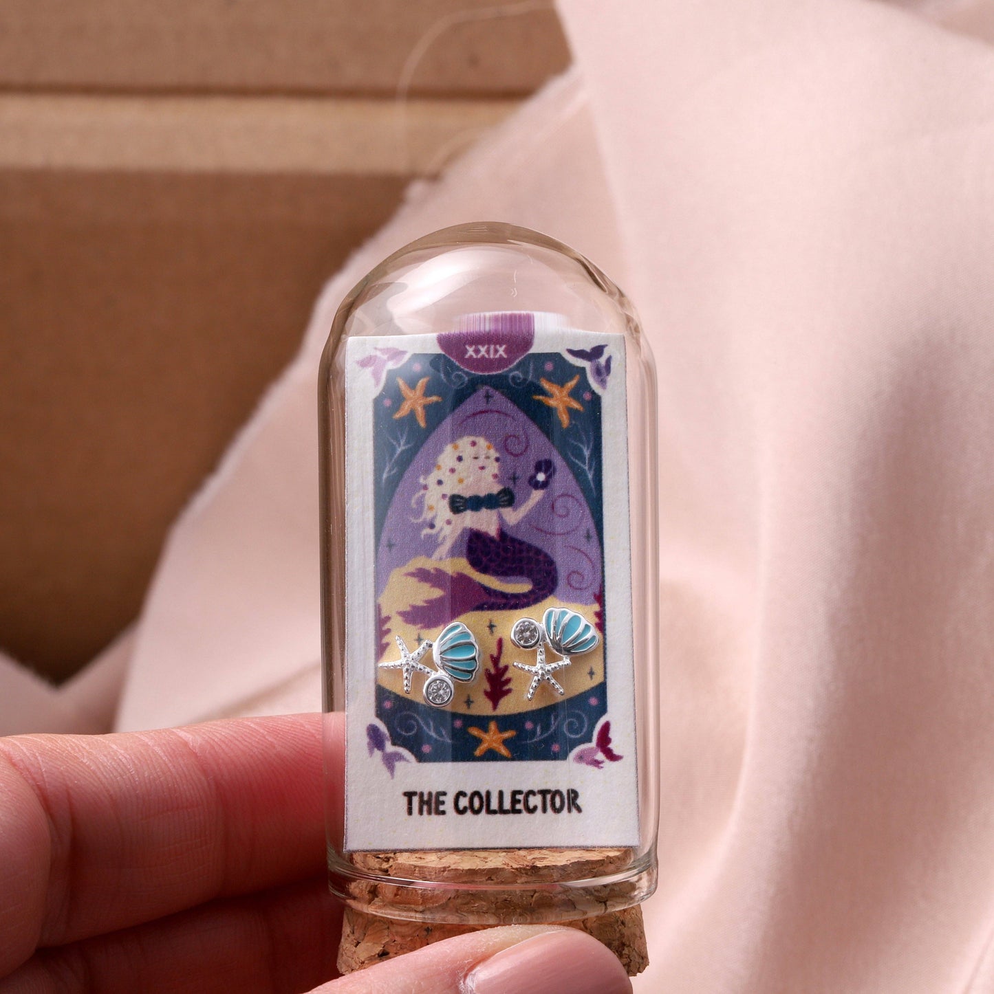 THE COLLECTOR Shell and Starfish crystal earrings