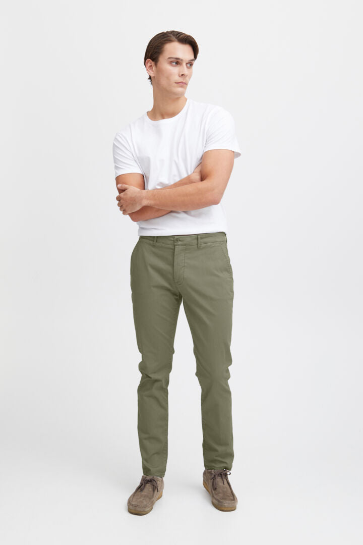 Casual Friday Viggo Chinos - Light Olive