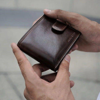 Bifold Wallet With Coin And ID Window by Jekyll & Hide