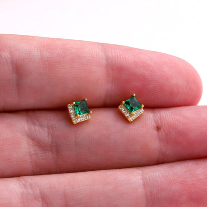 FORTUNE Emerald Green gem Earrings