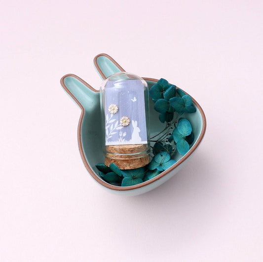 BUNNY GRAPHIC White Enamel Daisy Flower Earrings