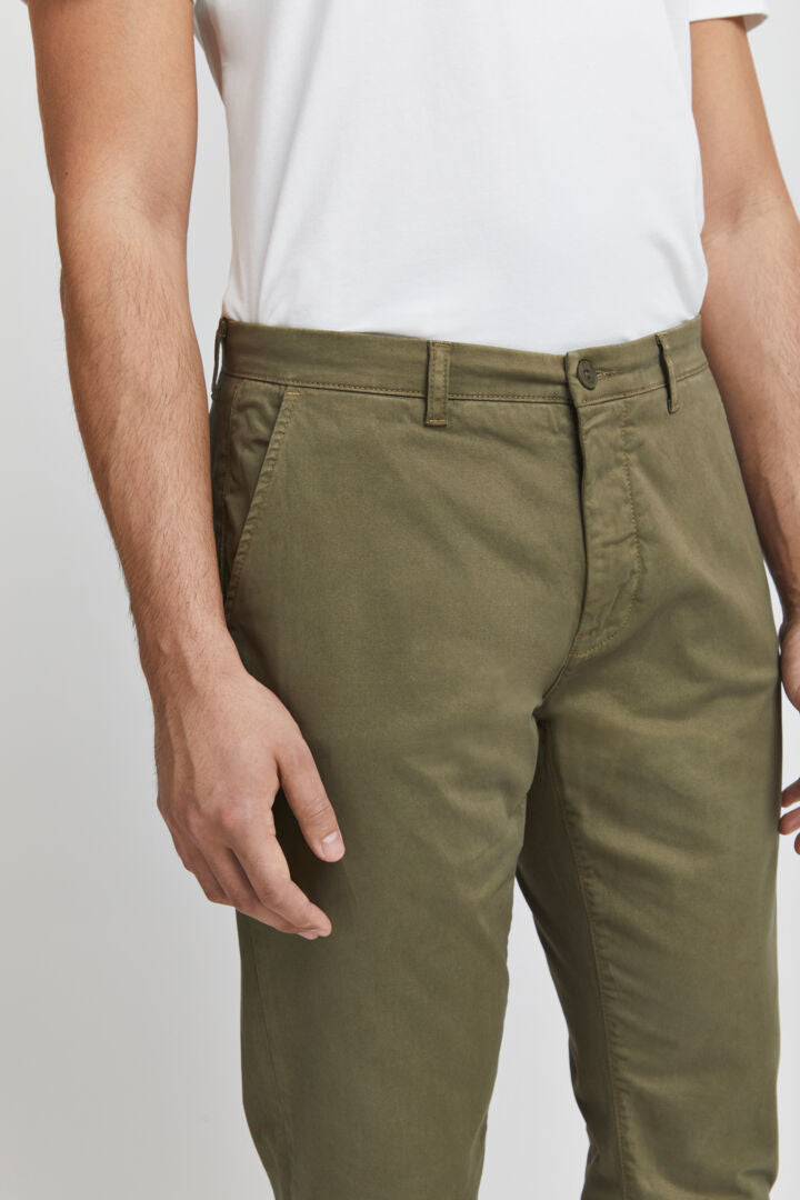 Casual Friday Chinos - Olive Green