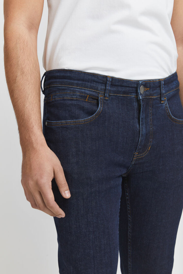 Casual Friday 5 Pocket Jeans - Raw Blue